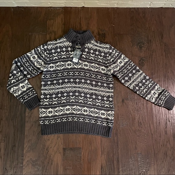 G.H. Bass & Co. Other - NWT Bass sweater pullover SIZE M